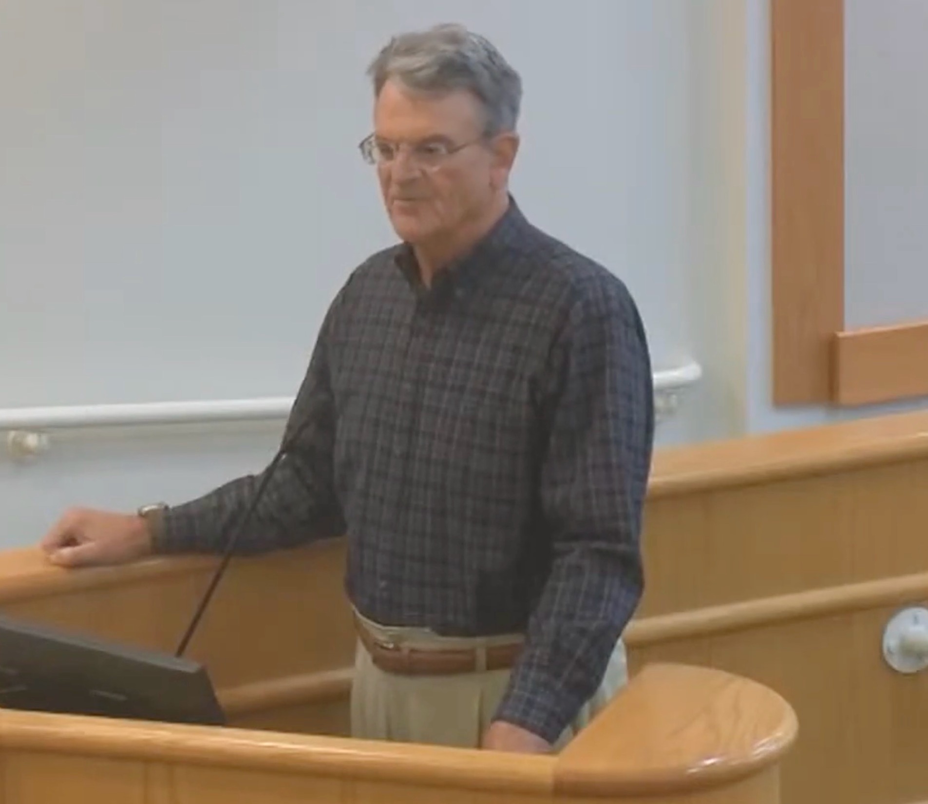 Kevin Hanley addressing the Pacific Grove City Council